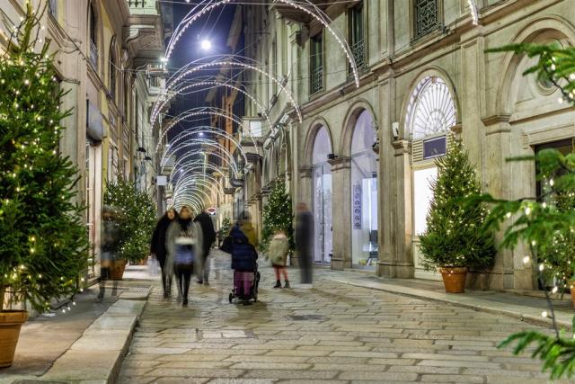 Advent - Milano shutterstock_1294487233.jpg