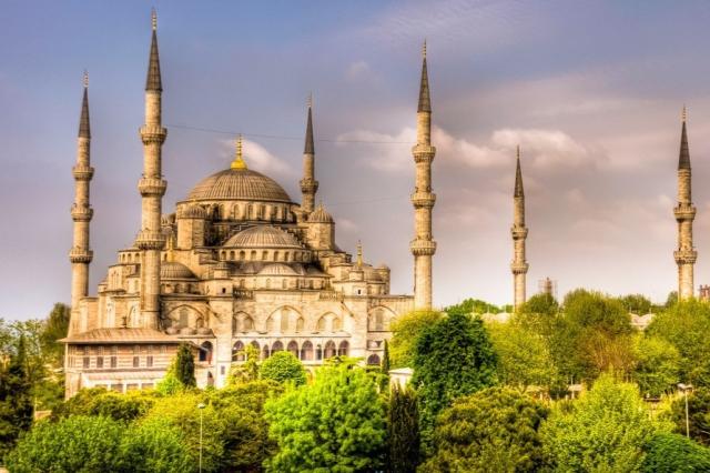 Turecko - Istanbul - Modrá mešita z shutterstock_120167731.jpg