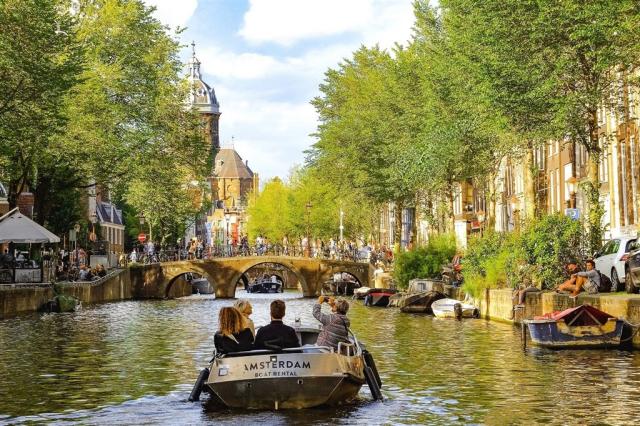 Holandsko - Amsterdam -2681853_1920 (1).jpg
