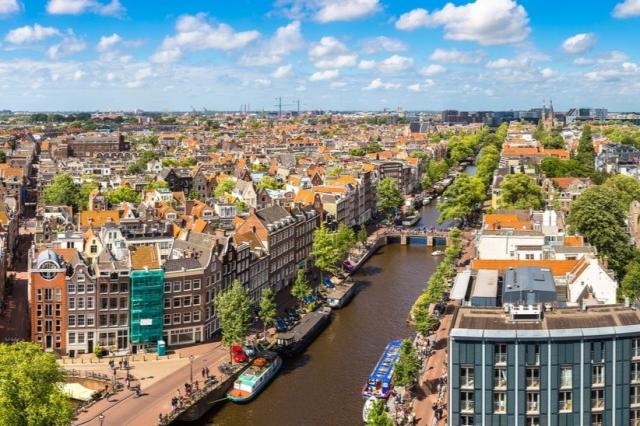 Holandsko Amsterdam panorama 1shutterstock_627771680.jpg