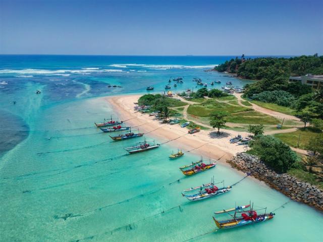 Sri Lanka - Veligama - jižní pobřeží Srí Lanky shutterstock_247