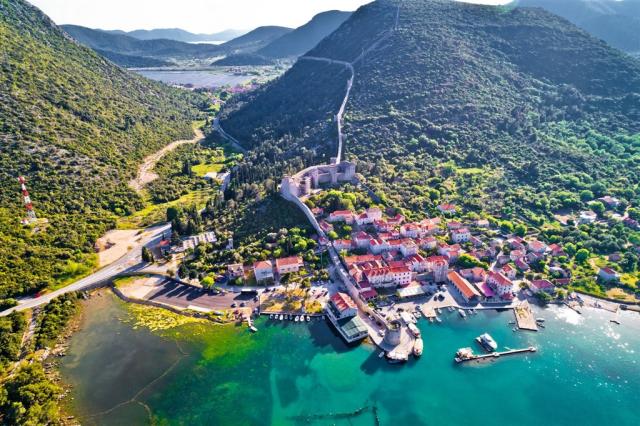 Chorvatsko - Ston shutterstock_1081881188.jpg