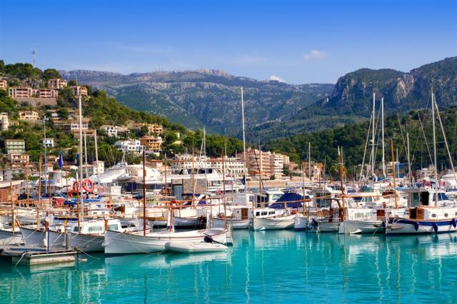Španělsko Mallorca Port de Soller shutterstock_84830710.jpg