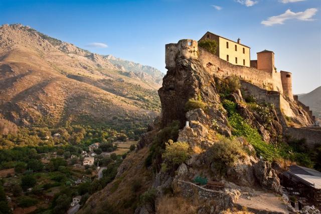 Korsika - Corte shutterstock_49543747.jpg