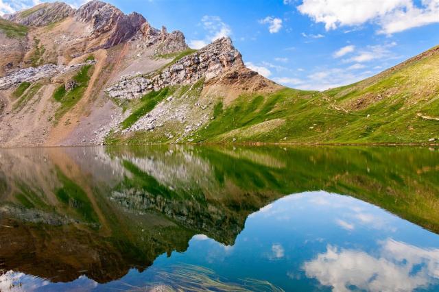 Španělsko -Španělské Pyreneje shutterstock_159967577.jpg