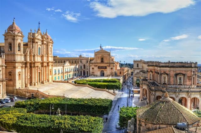 Itálie - Sicílie - Noto shutterstock_96415895.jpg