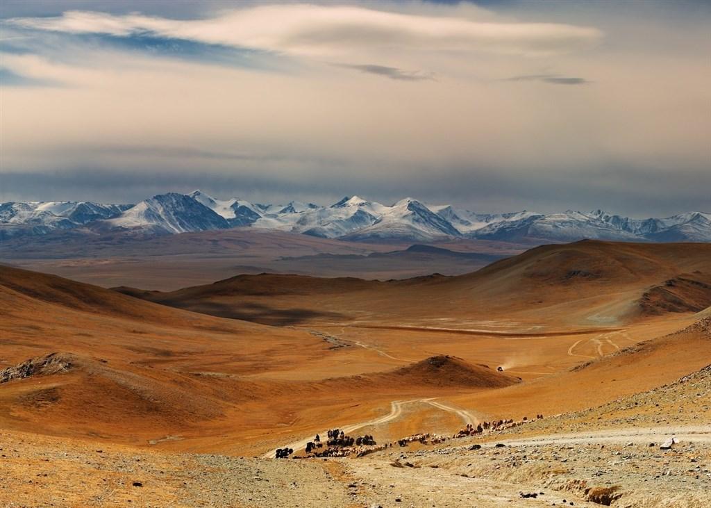 Mongolsko – Poušť Gobi, Čingischán A Divocí Koně