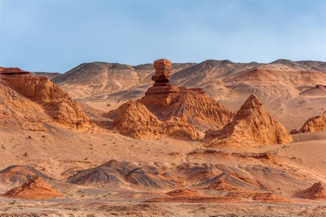Mongolsko - Gobi shutterstock_1028617192.jpg