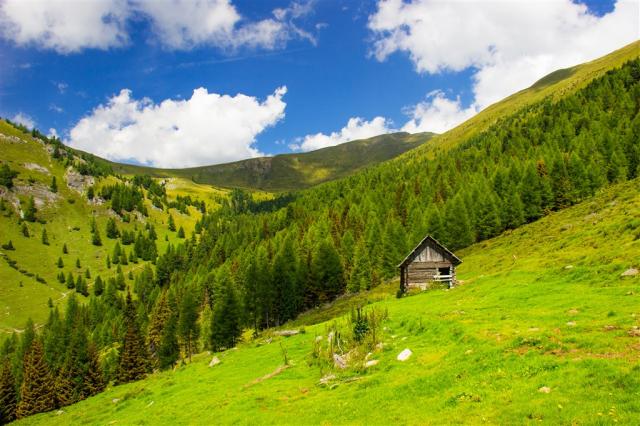 Korutany - Nockeberge shutterstock_318014819.jpg