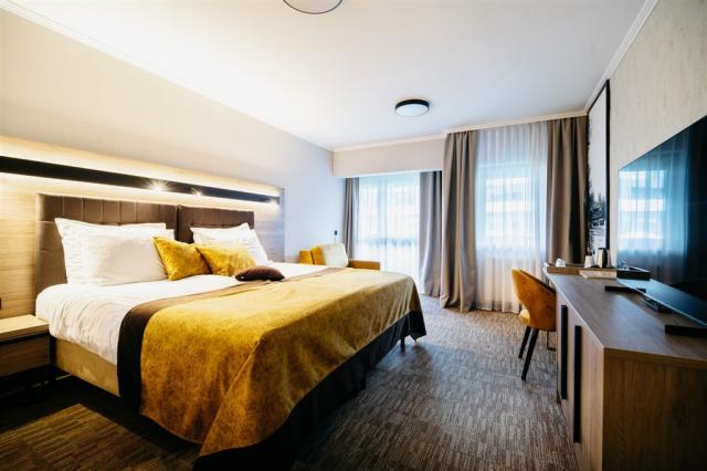 Slovinsko - Vivat Therme pokoj Deluxe room.jpg