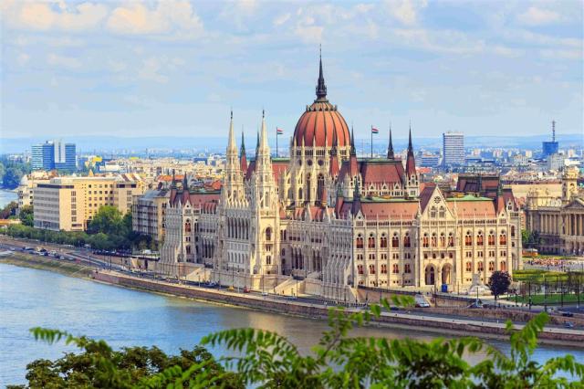 Maďarsko - Budapešť z shutterstock_219158107.jpg