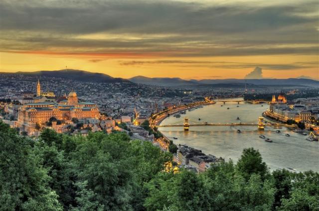 Budapešť 178767278.jpg