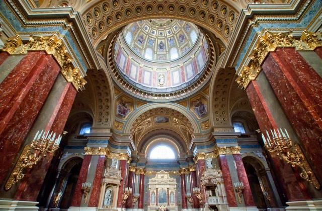 Maďarsko Budapešť St Istvan basilika shutterstock_231943489.jpg