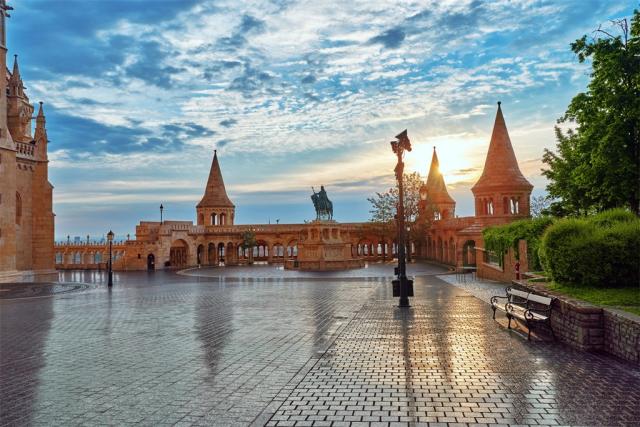 Maďarsko Budapešť Rybářská bašta shutterstock_452605570.jpg