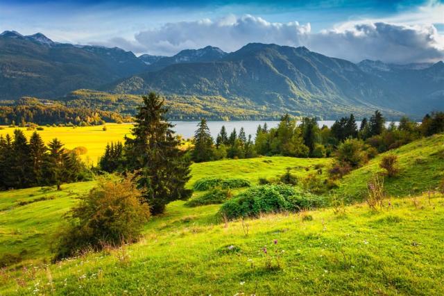 Slovinsko - Triglav - shutterstock_279011117.jpg