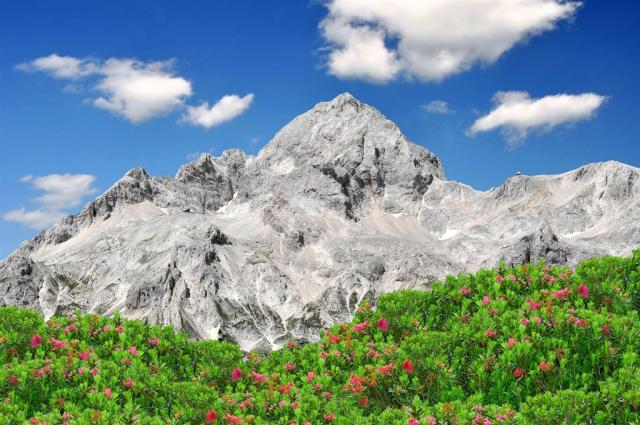 Slovinsko - NP Triglav shutterstock_100571548.jpg