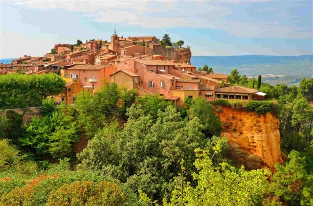 Roussillon - shutterstock1_114141886.jpg