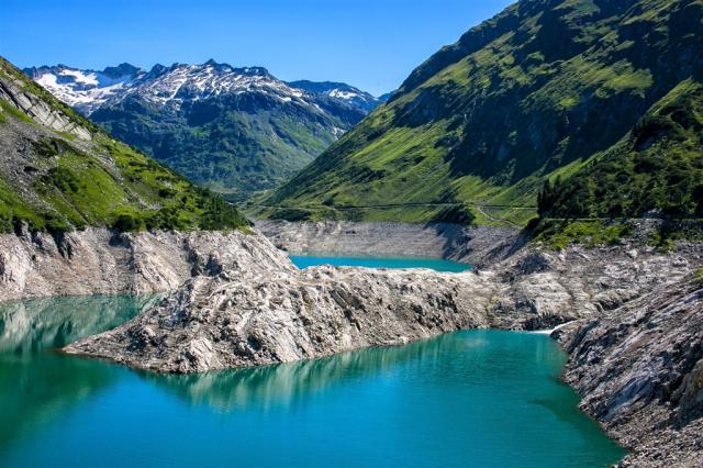 Rakousko - Korutany - přehradní jezero Kölnbrein v údolí Maltat