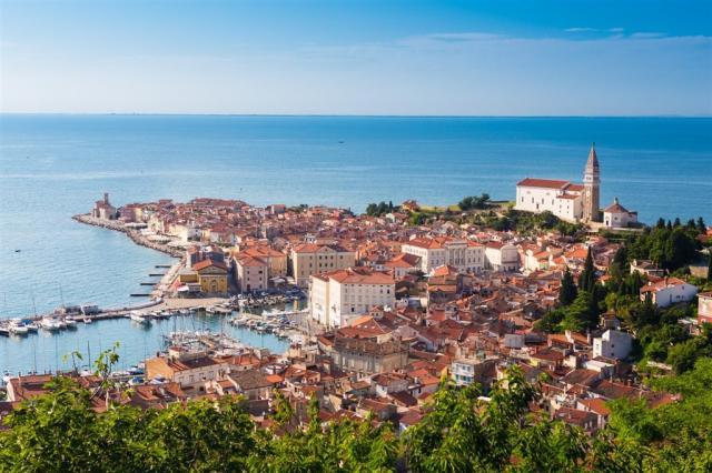 Slovinsko Piran shutterstock_143145643.jpg