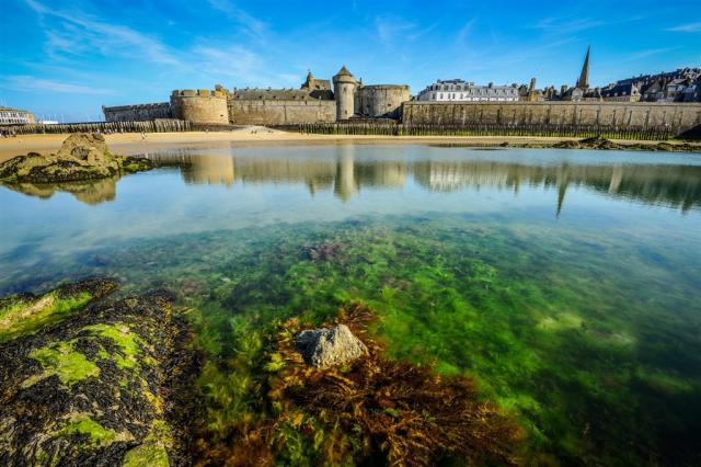 Francie - Saint Malo shutterstock_223113268.jpg