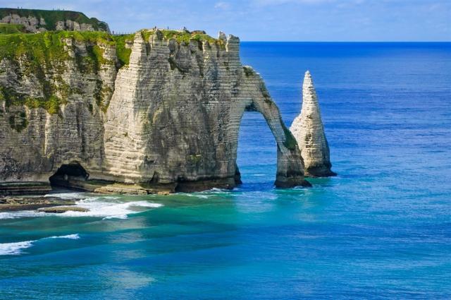 Francie - Normandie  - Etrétat  shutterstock_132867509.jpg