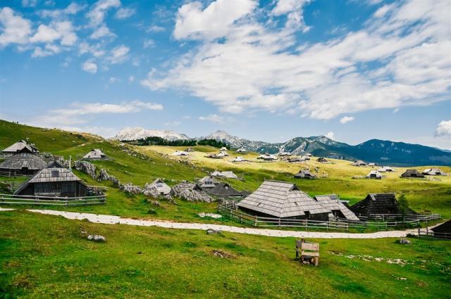 Slovinsko - Velika Planina shutterstock_1962237076.jpg