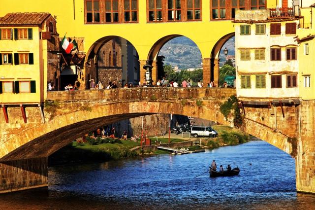 Florencie - Ponte Vecchio shutterstock_177788372.jpg