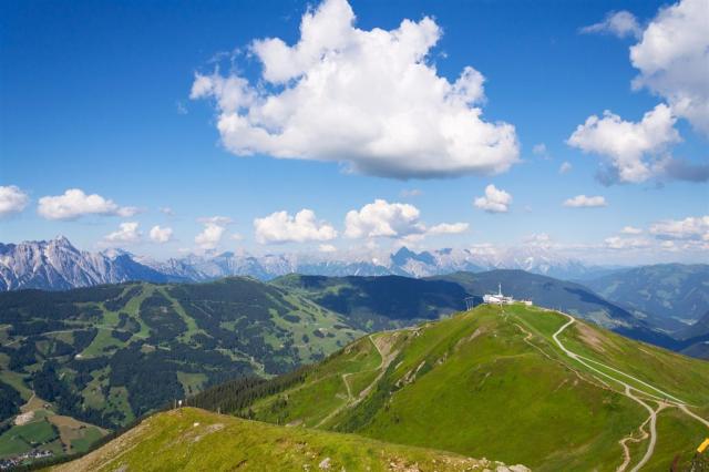 Rakousko - krajina Saalbach-Hinterglemm shutterstock_1138727669