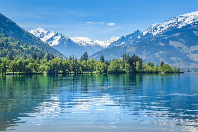 Rakousko - Zell am See shutterstock_596814101.jpg