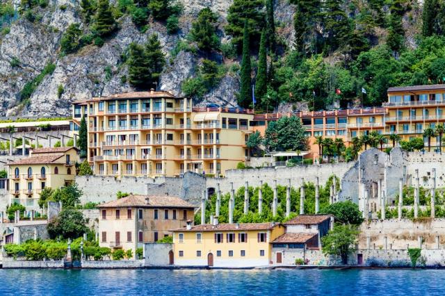 Itálie - Lago di Garda - shutterstock_288370307.jpg