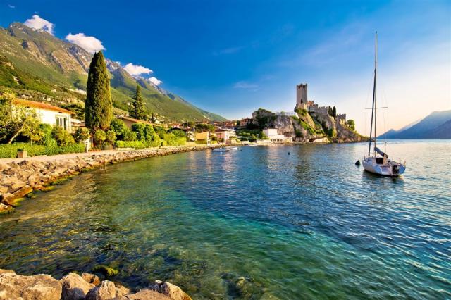 Itálie - Lago di Garda - Malcesine shutterstock_673596766.jpg