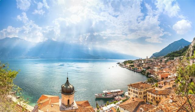 Itálie Lago di Garda Limone shutterstock_225493426.jpg