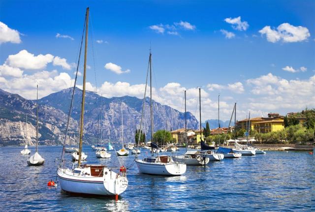 Itálie Lago di Garda shutterstock_199512356.jpg