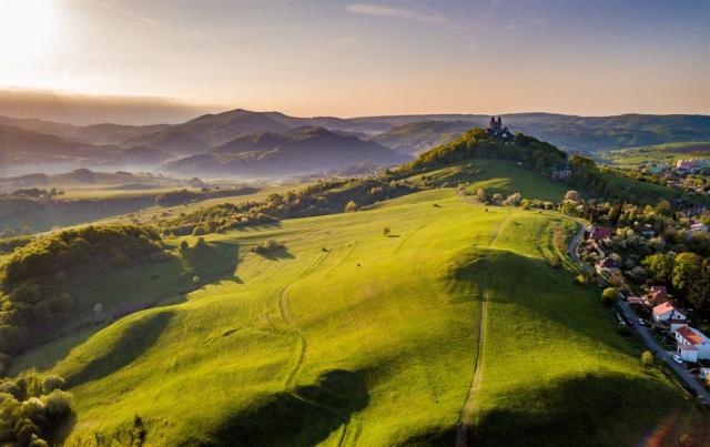 Slovensko - Banska Štiavnica shutterstock_1192437499.jpg