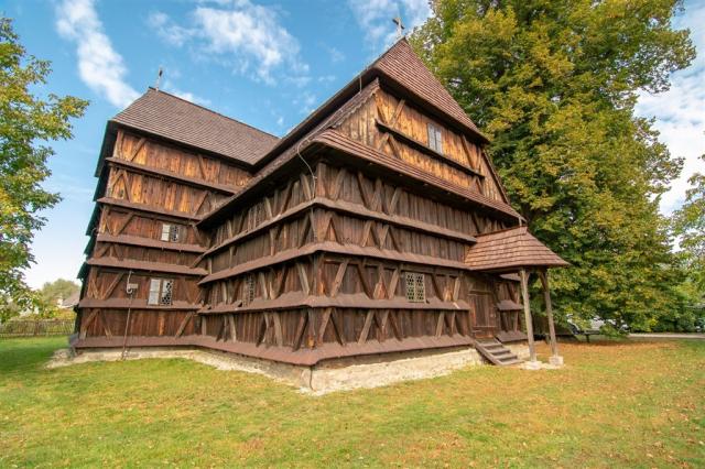 Slovensko - Artikulární kostel v  Hronseku  shutterstock_205576