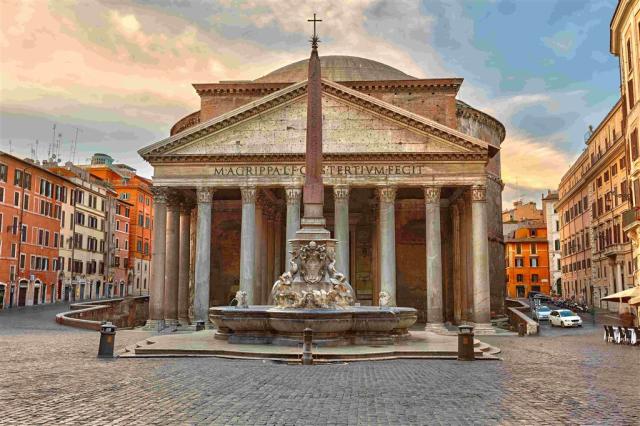 Itálie Řím Pantheon shutterstock_153365288.jpg