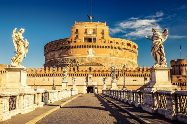 Itálie - Řím - Andělský hrad shutterstock_268845713.jpg