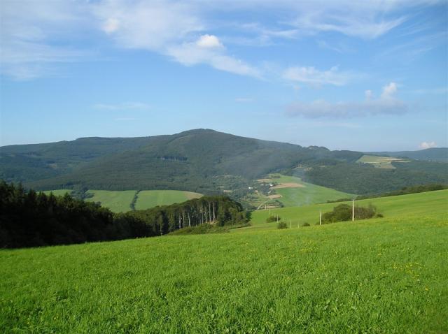 Bílé Karpaty white-carpathians-521333_1920.jpg