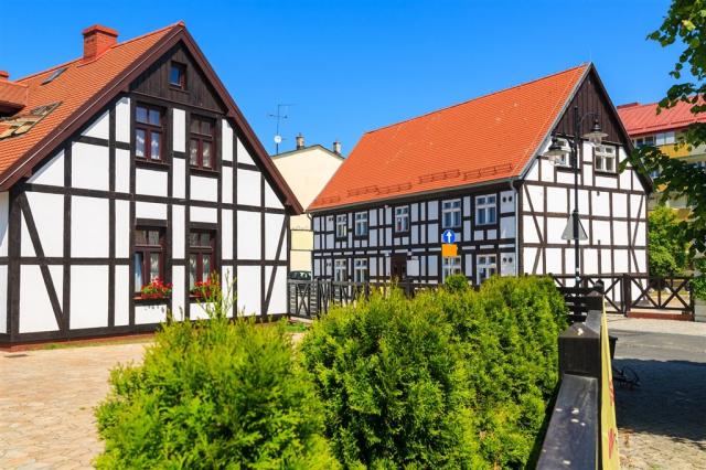 Polsko - Ustka, tradiční architektura shutterstock_185738792.jp