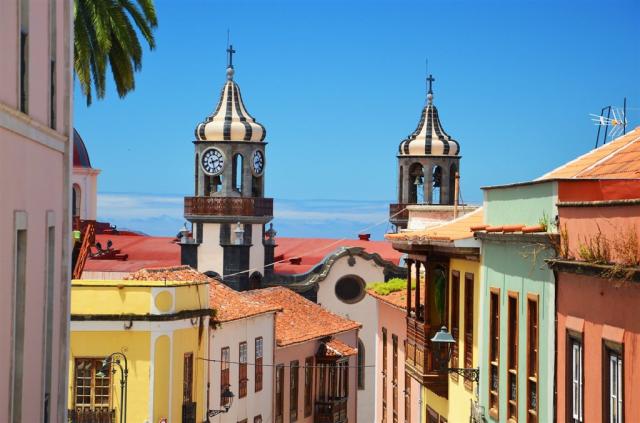 Španělsko - Kanárské ostrovy - Tenerife - La Orotava shuttersto