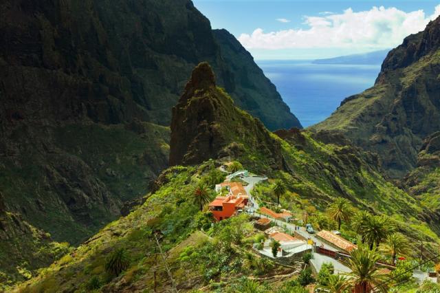 Španělsko - Kanárské ostrovy - Tenerife - Masca shutterstock_12