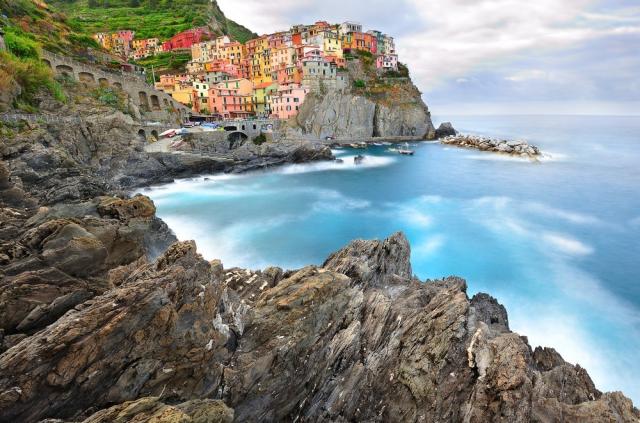 Itálie - Cinque Terre - Manarolo shutterstock_118478212.jpg