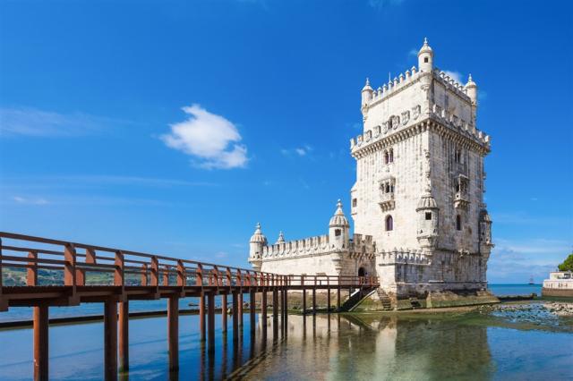 Portugalsko - Lisabon - Santa Maria de Belem shutterstock_53400
