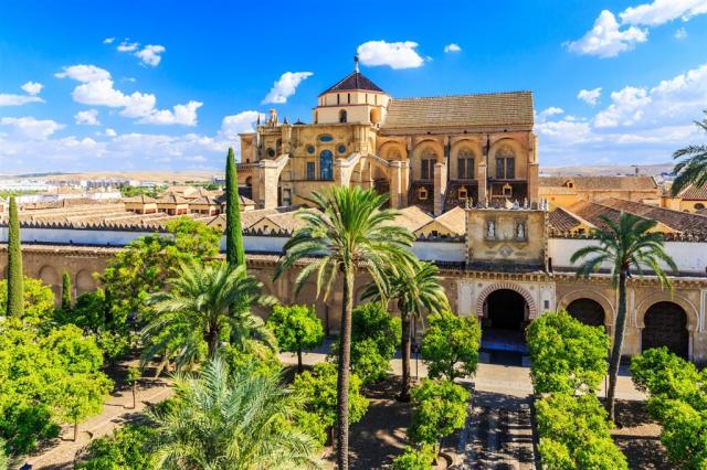 Španělsko - Andalusie - Córdoba - Mezquita shutterstock_5238213
