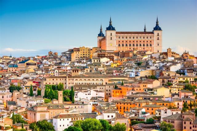Španělsko Toledo stare mesto a Alcazar shutterstock_262697798.j