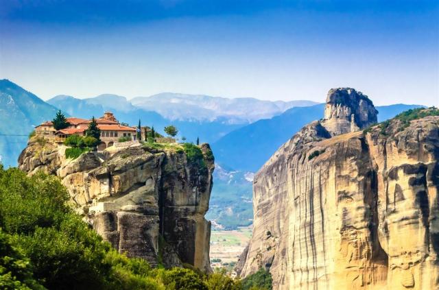 Řecko Meteora shutterstock_567581236.jpg