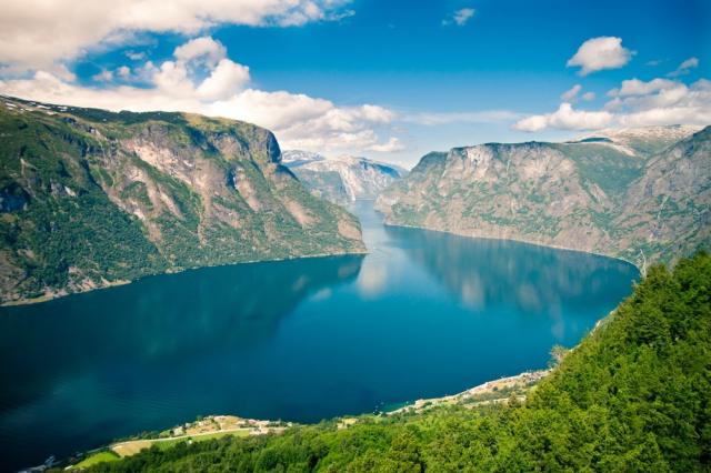 Norsko - Sognefjord shutterstock_98384582 Norsko.jpg