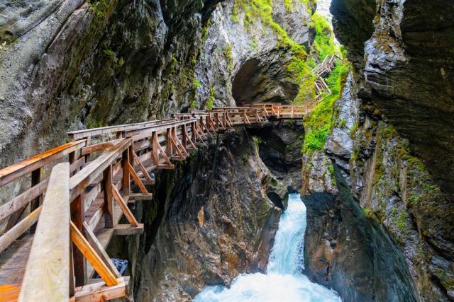 Rakousko - soutěska Sigmund-Thun-Klamm  shutterstock_1810361047