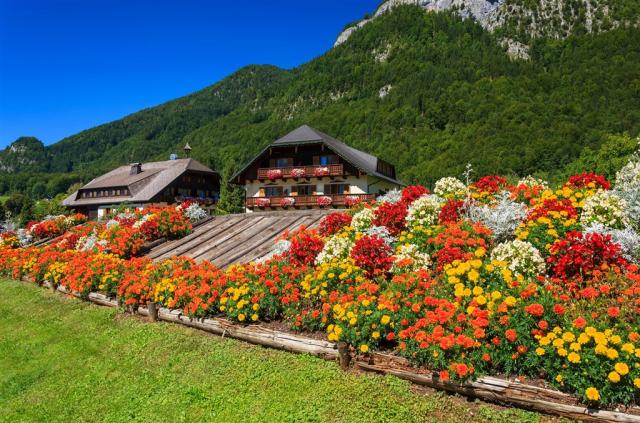 Rakousko krása údolí Gastein z shutterstock_113827366.jpg