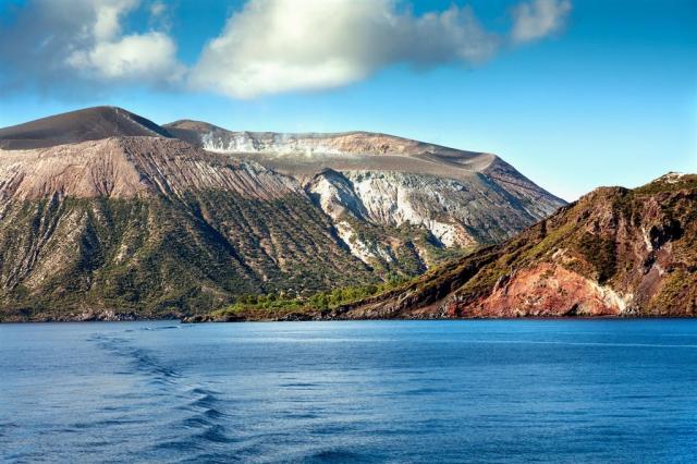 Itálie - ostrov Lipary shutterstock_434334454.jpg